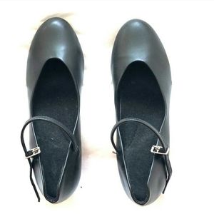 Flamenco leather shoes